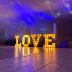 LS-Événements - Lettre géante lumineuse LOVE