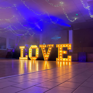 LS-Événements - Lettre géante lumineuse LOVE